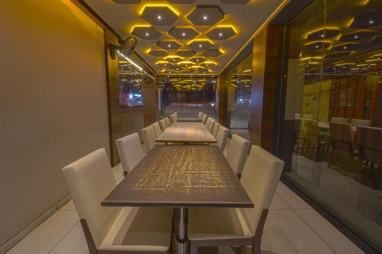 Hotel Ravikiran Kolhapur Exterior foto